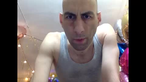 Snapshot of handsomealfie chatting on March 9, 2:04 am HandsomeAlfie online show from March 9, 2:04 am