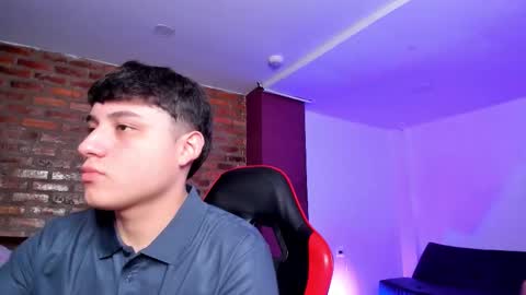 leonardfarrucknick and otis online show from March 4, 12:22 pm