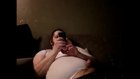 Handsomedaddy198923 online show from March 24, 7:24 am