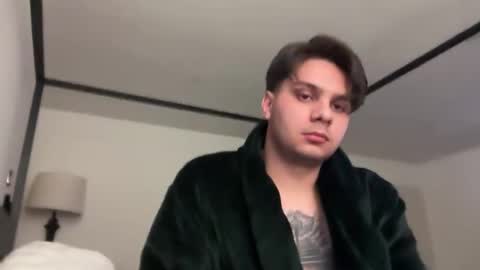 Snapshot of handsomhardcock chatting on April 4, 6:22 am handsomhardcock online show from April 4, 6:22 am