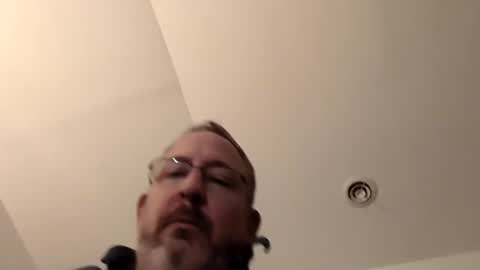 Snapshot of handydick7373 chatting on December 22, 7:33 am Handydick7373 online show from December 22, 7:33 am