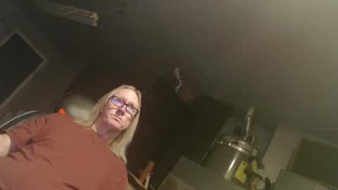 Snapshot of handyman5303 chatting on February 9, 4:25 am Handystudman online show from February 9, 4:25 am