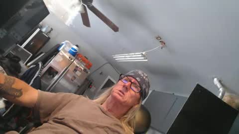 Snapshot of handyman5303 chatting on November 5, 6:30 pm Handystudman online show from November 5, 6:30 pm