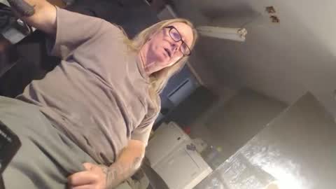 Handystudman online show from February 5, 4:44 pm