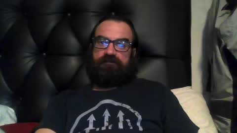 Snapshot of handywoody chatting on July 3, 1:23 am handywoody online show from July 3, 1:23 am