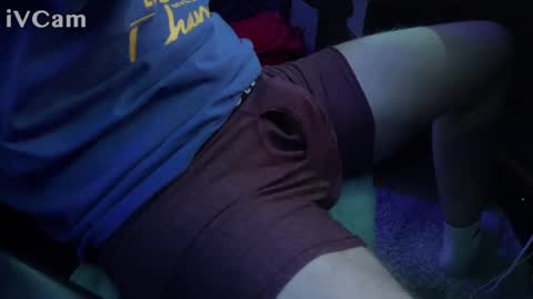 Snapshot of hankythewanky69 chatting on January 2, 5:35 am hankythewanky69 online show from January 2, 5:35 am
