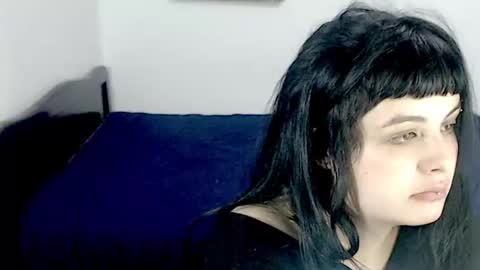 Snapshot of hanna99moon chatting on October 4, 5:49 am JUANA online show from October 4, 5:49 am