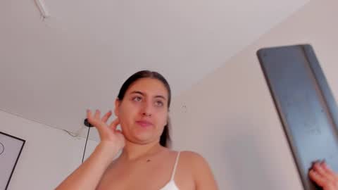 hanna__evans_ online show from October 10, 12:04 pm