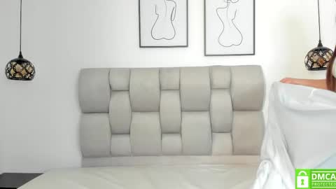 Snapshot of hanna__evans_ chatting on April 22, 12:28 pm hanna__evans_ online show from April 22, 12:28 pm