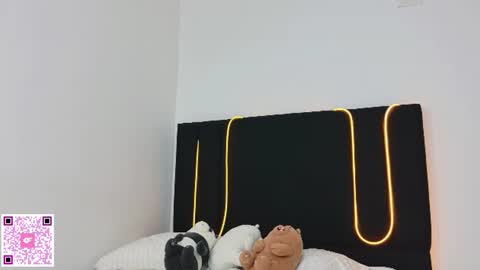 hanna_botero online show from June 25, 4:56 am