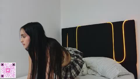 hanna_botero online show from June 26, 4:39 am