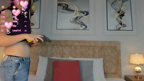 hanna_daze online show from February 19, 11:28 am