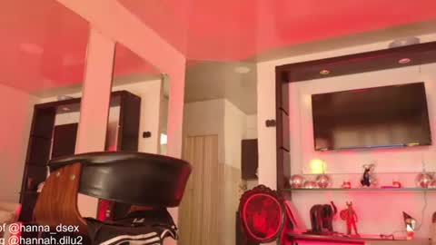 Snapshot of hanna_dilu chatting on July 19, 5:38 pm hannah dilau online show from July 19, 5:38 pm
