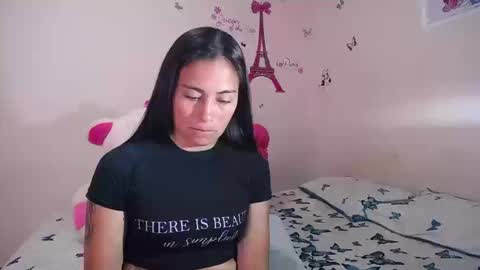 Snapshot of hanna_girl21 chatting on February 25, 8:51 pm HANNA online show from February 25, 8:51 pm