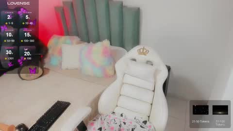 Snapshot of hanna_hottxx chatting on March 7, 1:35 am hanna_hottxx online show from March 7, 1:35 am
