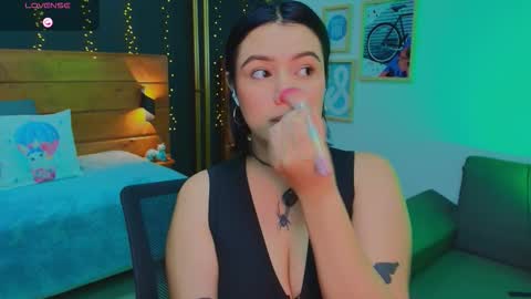 Hanna online show from February 12, 8:04 pm