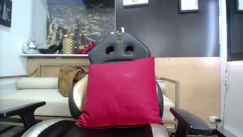 hanna_lamber online show from February 5, 5:52 am