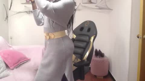 hanna_lamber online show from October 11, 11:20 am