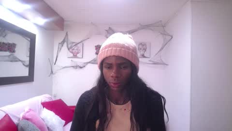 hanna_lamber online show from October 14, 12:17 pm