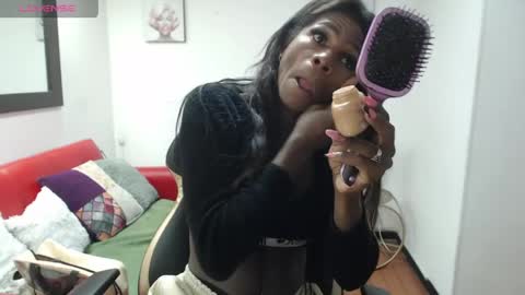 hanna_lamber online show from April 15, 11:06 am