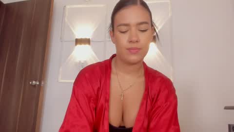 HANNA online show from April 10, 6:01 pm