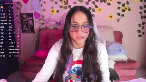 Snapshot of hanna_tm chatting on March 10, 2:49 am Hanna online show from March 10, 2:49 am