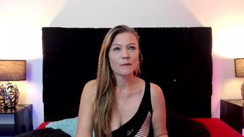 Snapshot of hanna_vell11 chatting on July 24, 2:09 am hanna_vell11 online show from July 24, 2:09 am