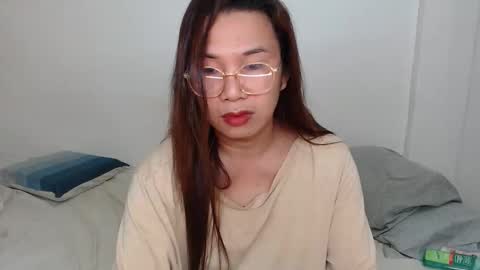 Snapshot of hannabanana_ts chatting on January 17, 4:11 pm Hannah online show from January 17, 4:11 pm