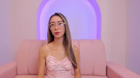Hanna Carttier online show from July 9, 12:09 pm