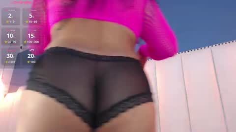 Snapshot of hannaceleste chatting on June 24, 11:42 am online show from June 24, 11:42 am