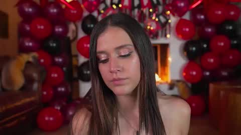 Snapshot of hannadowling_gh chatting on February 20, 6:26 am Hanna online show from February 20, 6:26 am