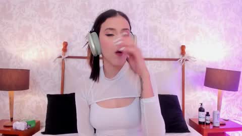 Hanna online show from March 20, 3:33 am