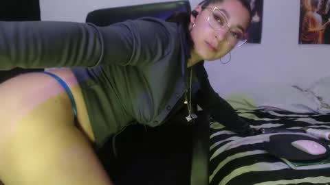 Snapshot of hannafalls chatting on April 26, 3:48 am SARA online show from April 26, 3:48 am