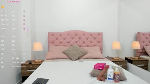 Hannah online show from March 17, 7:39 pm