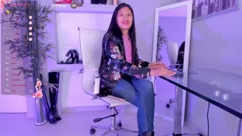 HANNAH HOWELL online show from January 15, 4:11 pm