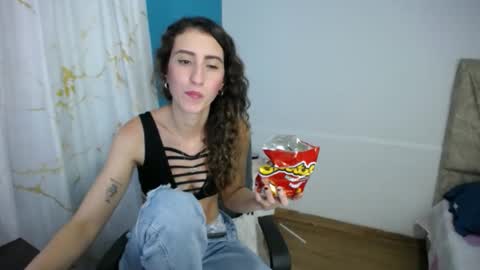 Snapshot of hannah_scottt chatting on May 30, 12:08 am Hannah online show from May 30, 12:08 am