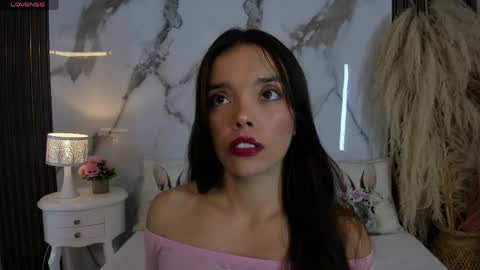 Hannahill69 online show from April 2, 4:54 am