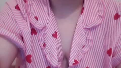 Snapshot of hannahmommy chatting on August 2, 10:19 pm hannahmommy online show from August 2, 10:19 pm