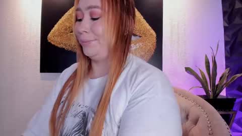 hannamartinn_ online show from October 27, 4:00 pm