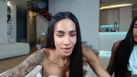 hannapalminio online show from July 7, 3:53 am