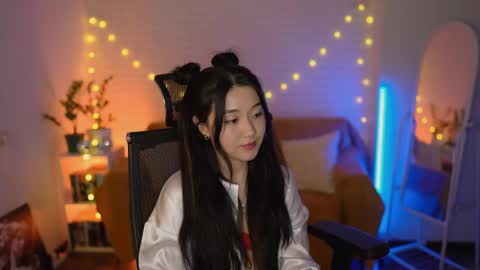 hannarosie online show from May 3, 7:42 pm