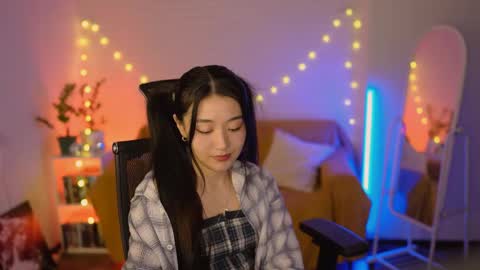 hannarosie online show from May 5, 6:38 pm