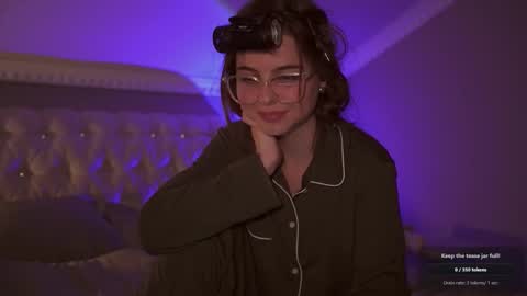 Snapshot of hannasthesia chatting on November 9, 6:17 pm Hanna online show from November 9, 6:17 pm