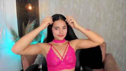 Hanna online show from November 18, 8:57 pm