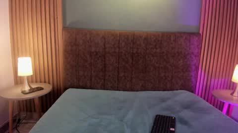 hannawen_ online show from February 18, 12:34 pm