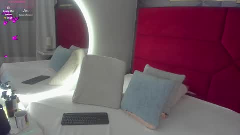 Hanny  online show from February 17, 2:30 am