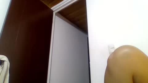 Snapshot of hanny_kail chatting on December 14, 2:01 am hanny online show from December 14, 2:01 am