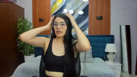 Snapshot of hannyy_ chatting on June 21, 5:15 pm HANNY online show from June 21, 5:15 pm
