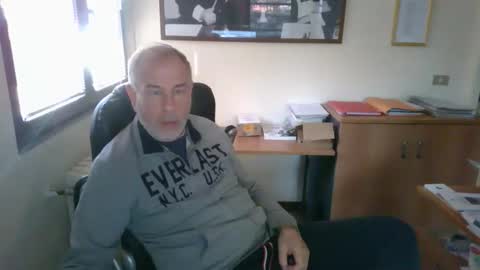 Snapshot of hanscooper chatting on October 25, 11:51 am hanscooper online show from October 25, 11:51 am
