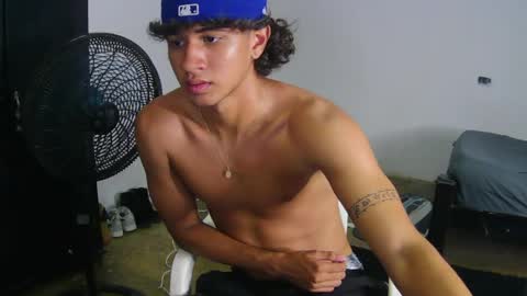 hansel_take online show from May 28, 9:23 pm